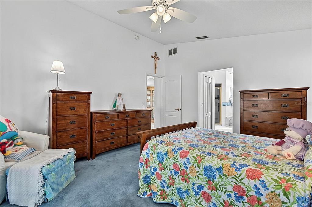 For Sale: $345,000 (3 beds, 2 baths, 1905 Square Feet)