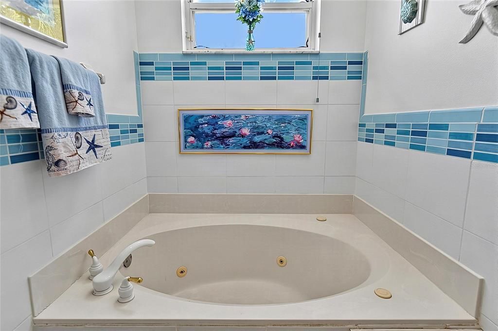 For Sale: $345,000 (3 beds, 2 baths, 1905 Square Feet)