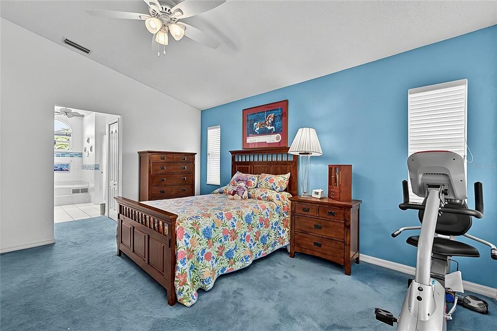 For Sale: $345,000 (3 beds, 2 baths, 1905 Square Feet)