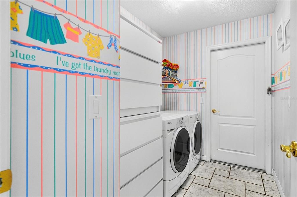 For Sale: $345,000 (3 beds, 2 baths, 1905 Square Feet)