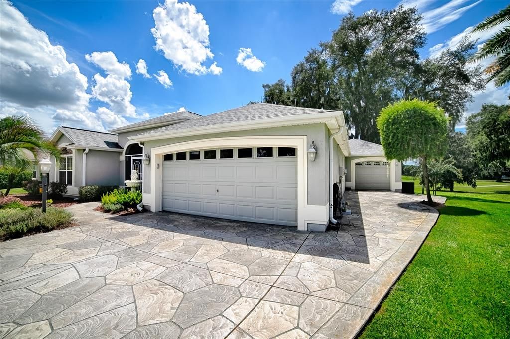 For Sale: $989,000 (3 beds, 2 baths, 2694 Square Feet)