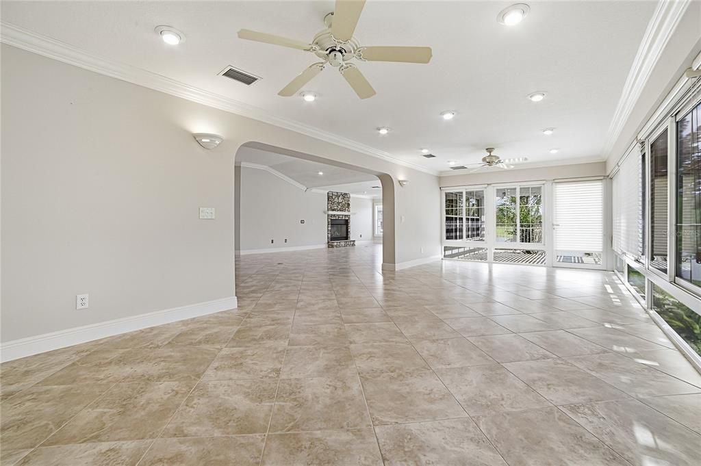 For Sale: $989,000 (3 beds, 2 baths, 2694 Square Feet)