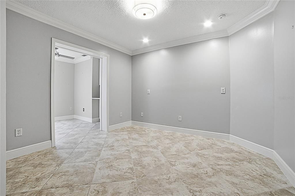 For Sale: $989,000 (3 beds, 2 baths, 2694 Square Feet)