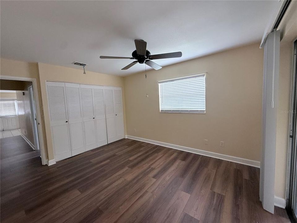 For Sale: $124,900 (2 beds, 2 baths, 960 Square Feet)