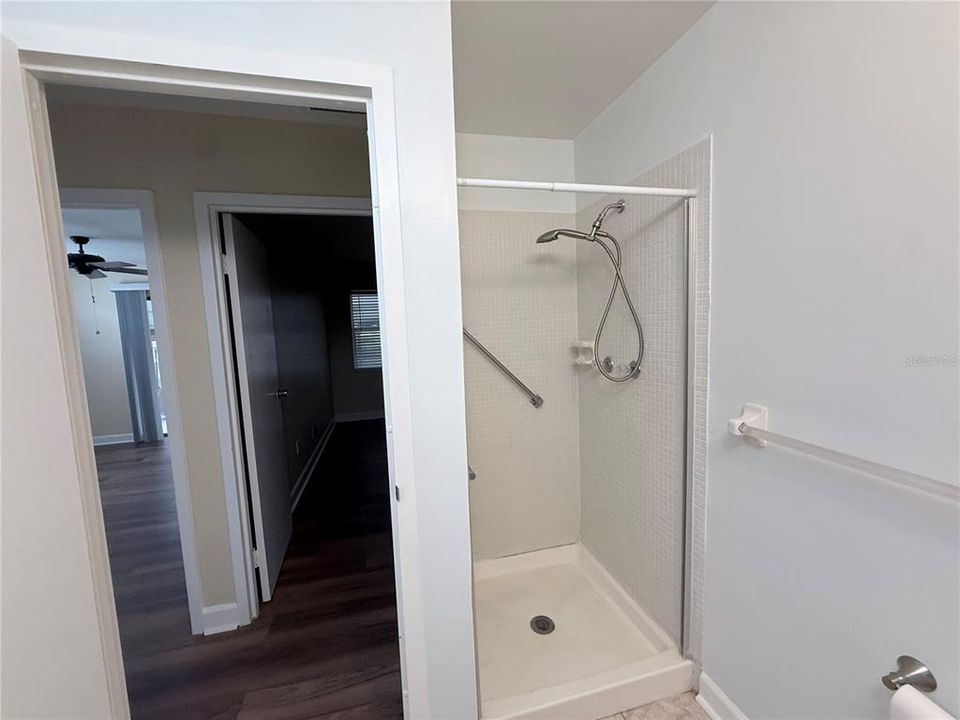 For Sale: $124,900 (2 beds, 2 baths, 960 Square Feet)
