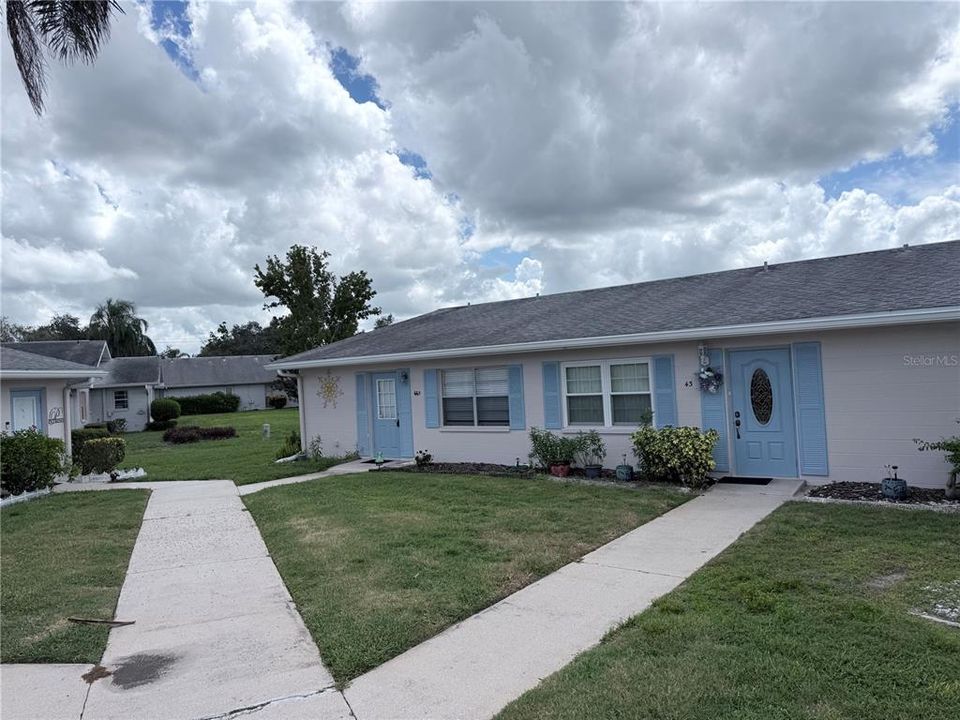 For Sale: $124,900 (2 beds, 2 baths, 960 Square Feet)