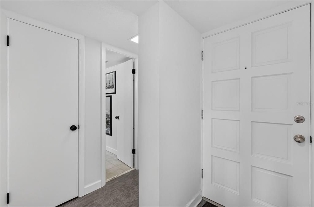 На продажу: $299,900 (3 спален, 2 ванн, 1373 Квадратных фут)