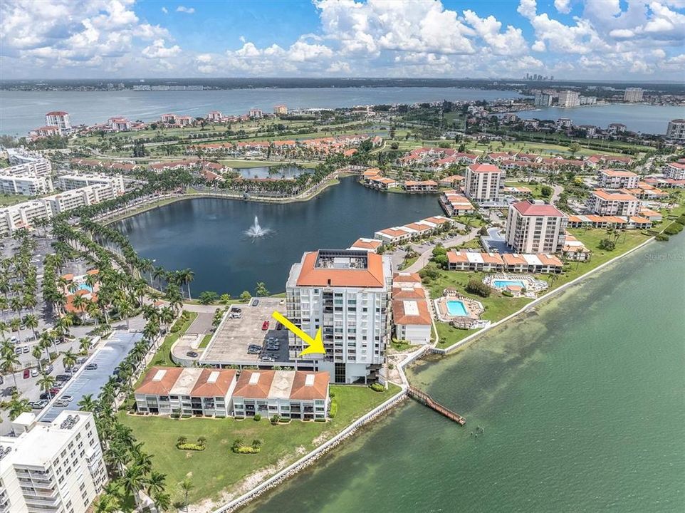 На продажу: $549,000 (2 спален, 2 ванн, 1240 Квадратных фут)