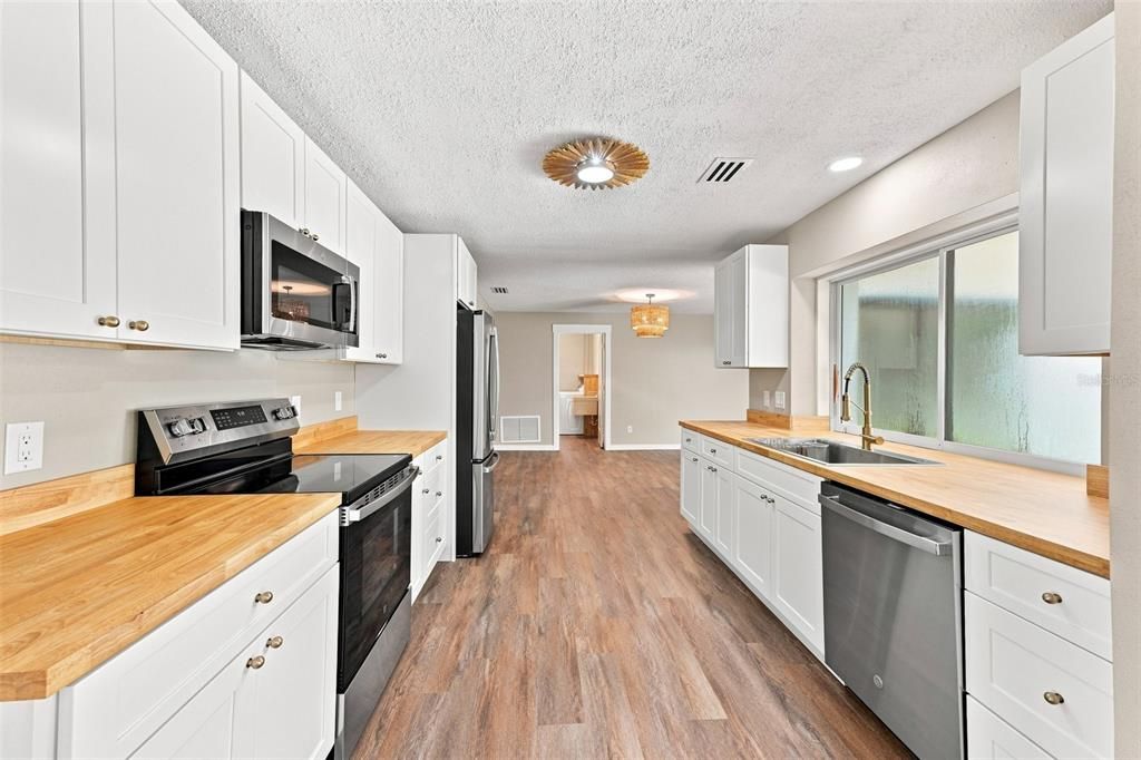 En Venta: $495,000 (4 camas, 2 baños, 1773 Pies cuadrados)