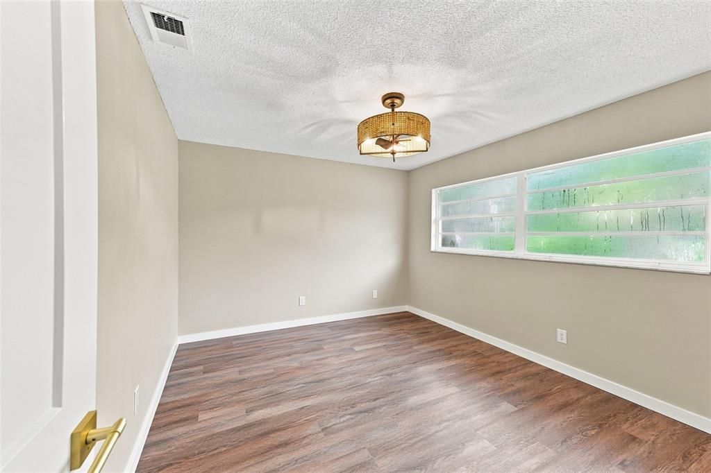En Venta: $495,000 (4 camas, 2 baños, 1773 Pies cuadrados)