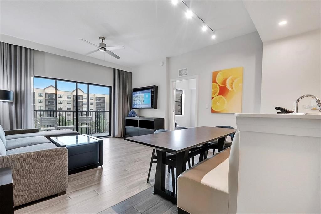 En Venta: $184,900 (2 camas, 2 baños, 1375 Pies cuadrados)