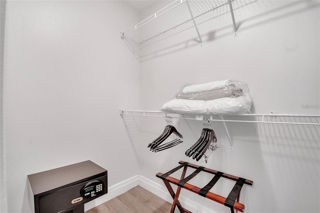 En Venta: $184,900 (2 camas, 2 baños, 1375 Pies cuadrados)