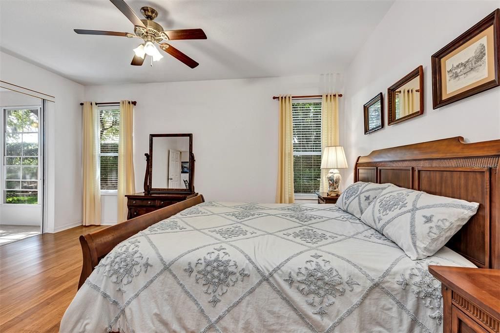 For Sale: $345,000 (3 beds, 2 baths, 1819 Square Feet)
