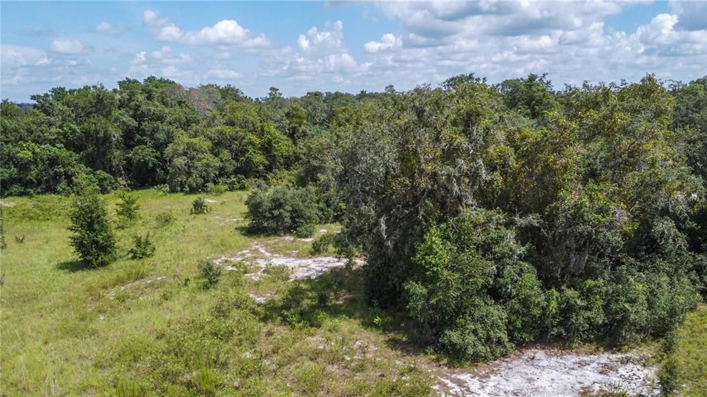 На продажу: $350,000 (4.72 acres)