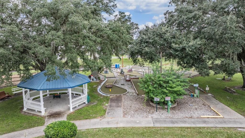 For Sale: $205,000 (2 beds, 2 baths, 1276 Square Feet)