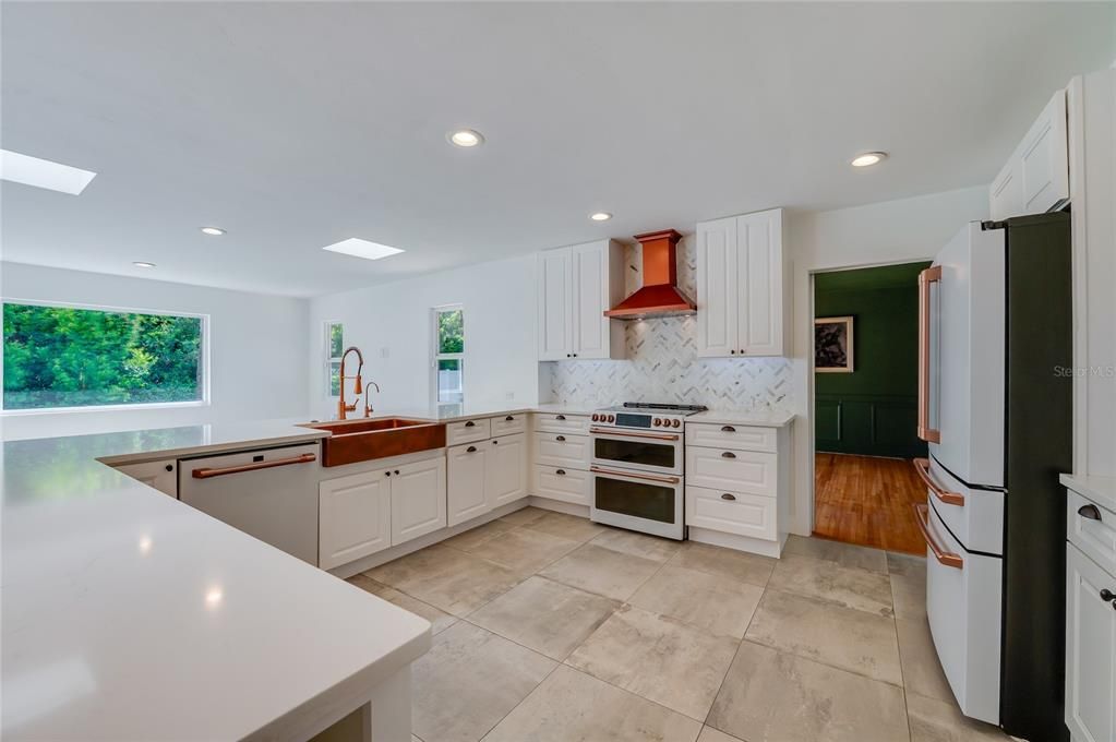 For Sale: $1,099,000 (5 beds, 4 baths, 3112 Square Feet)