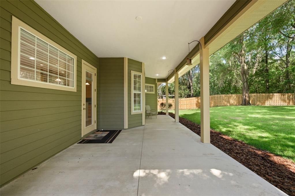 For Sale: $449,900 (3 beds, 2 baths, 2250 Square Feet)