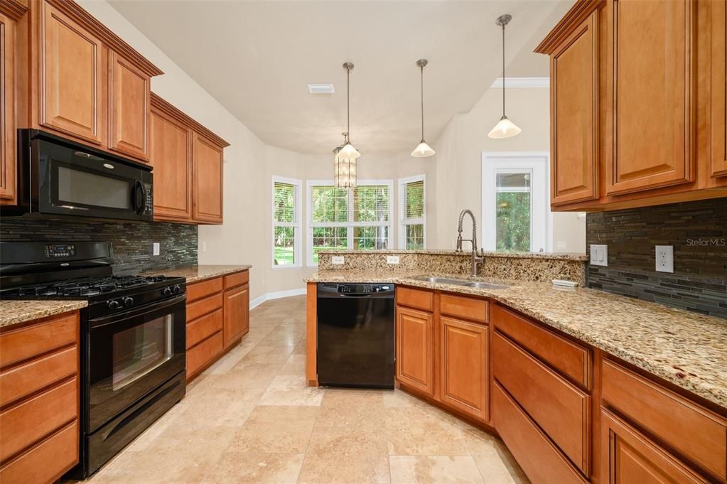 For Sale: $449,900 (3 beds, 2 baths, 2250 Square Feet)