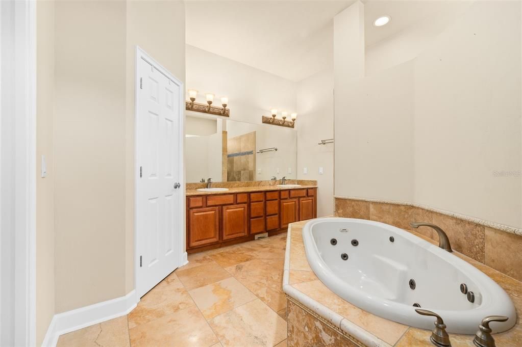 For Sale: $449,900 (3 beds, 2 baths, 2250 Square Feet)