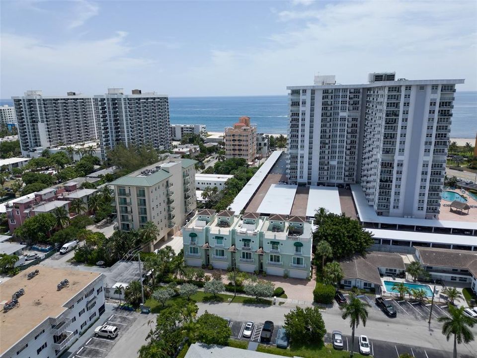 En Venta: $1,370,000 (3 camas, 3 baños, 2389 Pies cuadrados)