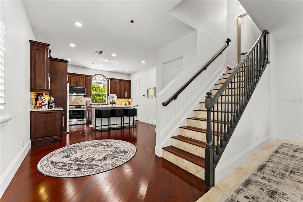 En Venta: $1,370,000 (3 camas, 3 baños, 2389 Pies cuadrados)