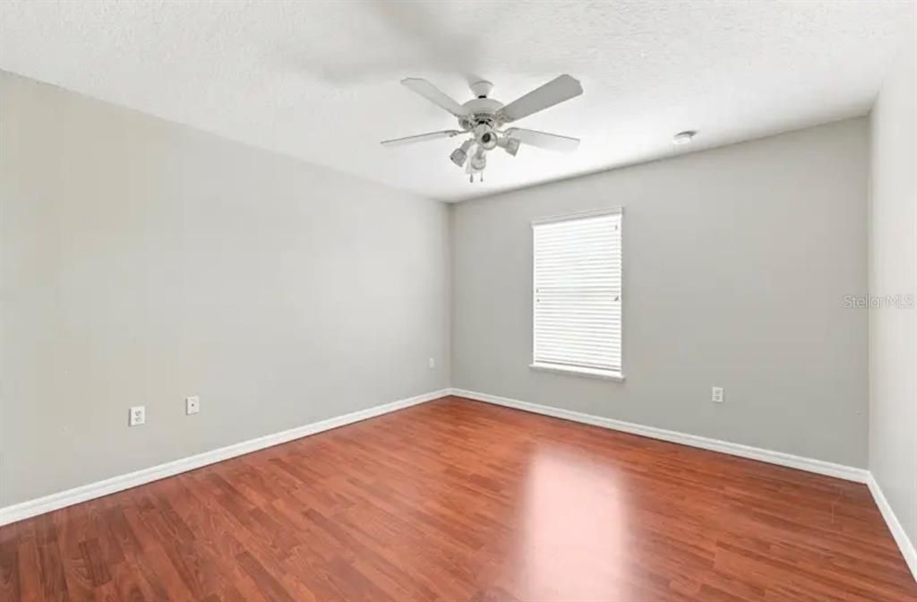 待售: $650,000 (5 贝兹, 2 浴室, 3216 平方英尺)