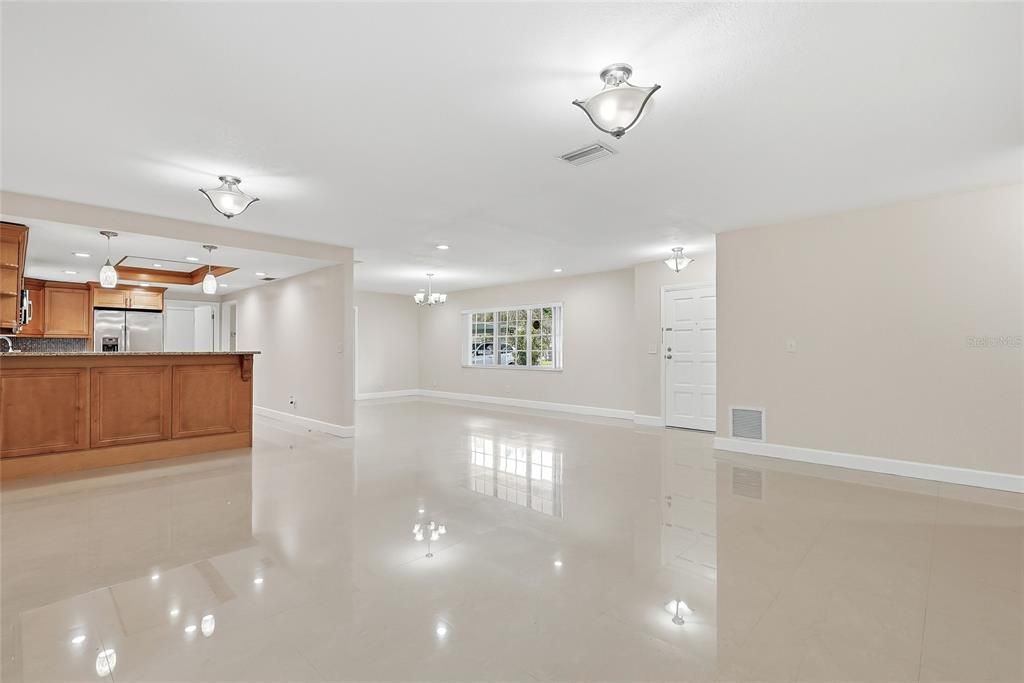 For Rent: $2,600 (4 beds, 2 baths, 1809 Square Feet)