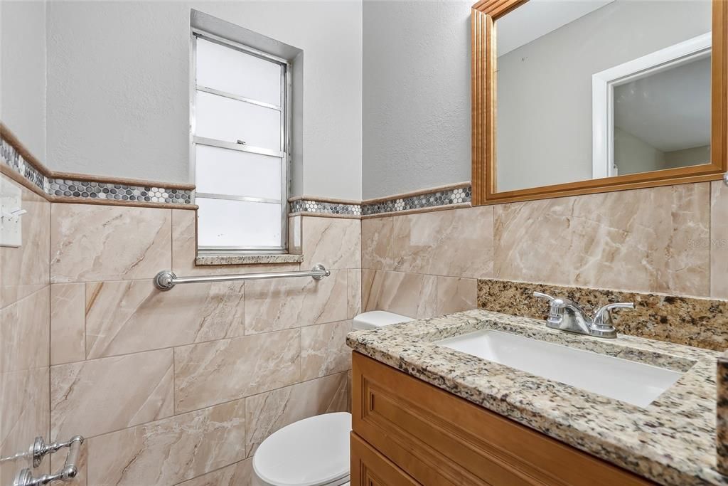 For Rent: $2,600 (4 beds, 2 baths, 1809 Square Feet)