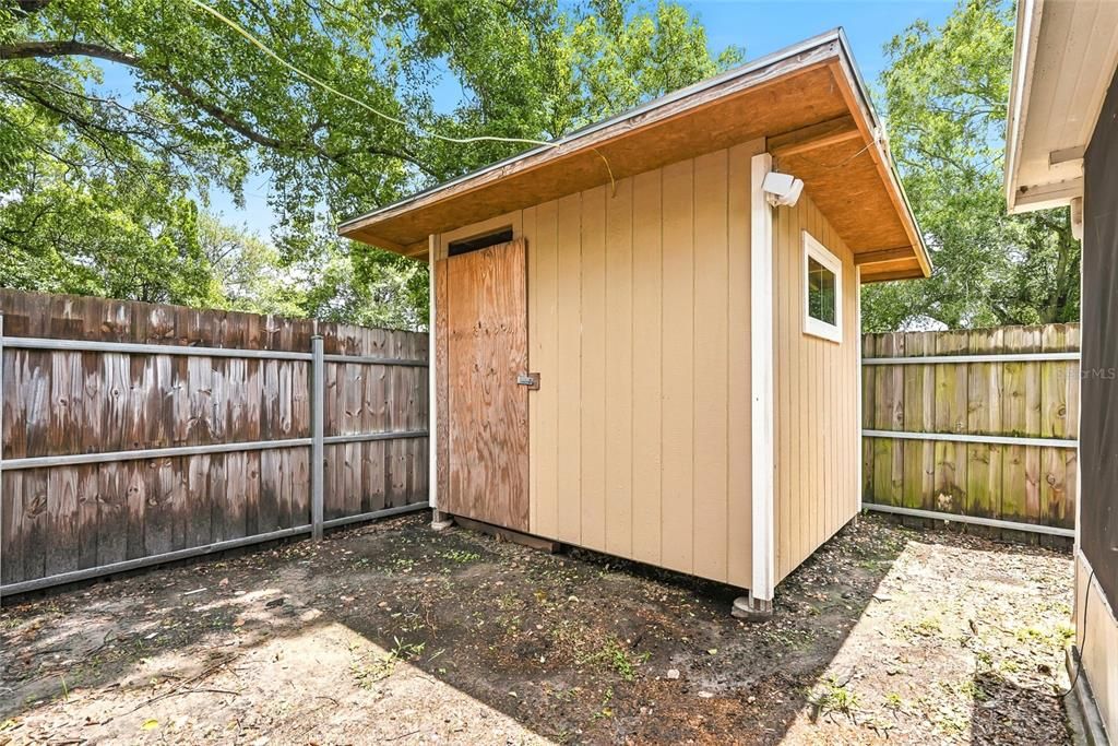 For Rent: $2,600 (4 beds, 2 baths, 1809 Square Feet)