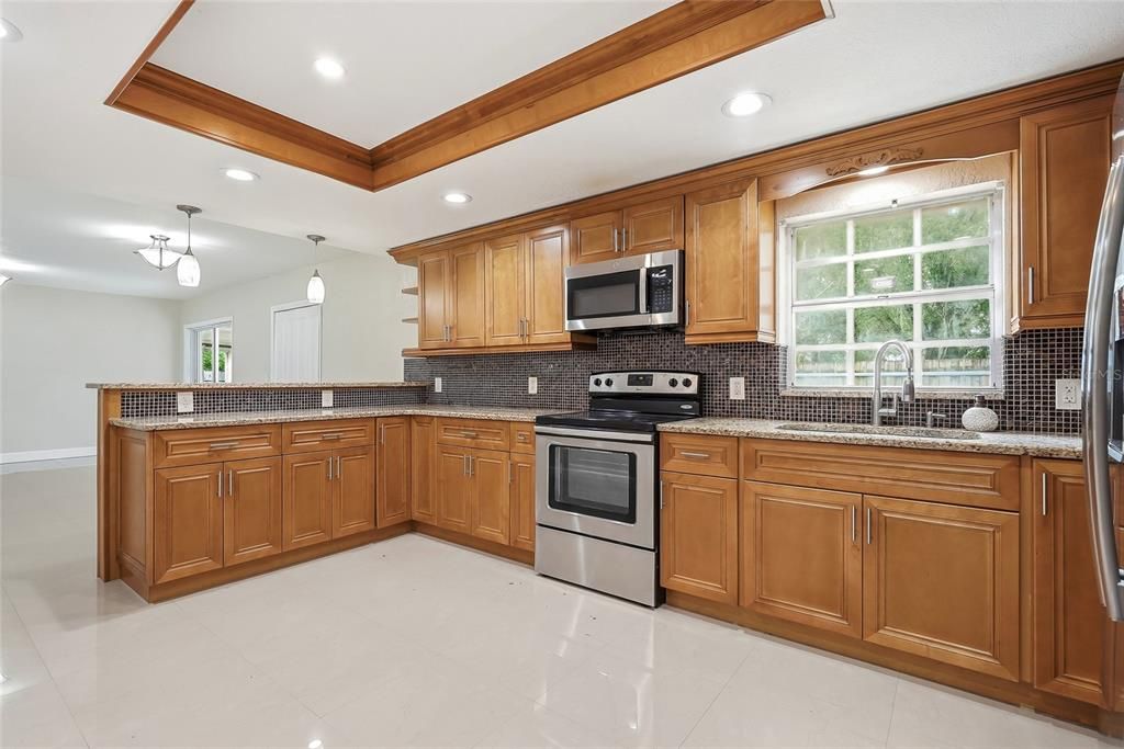 For Rent: $2,600 (4 beds, 2 baths, 1809 Square Feet)