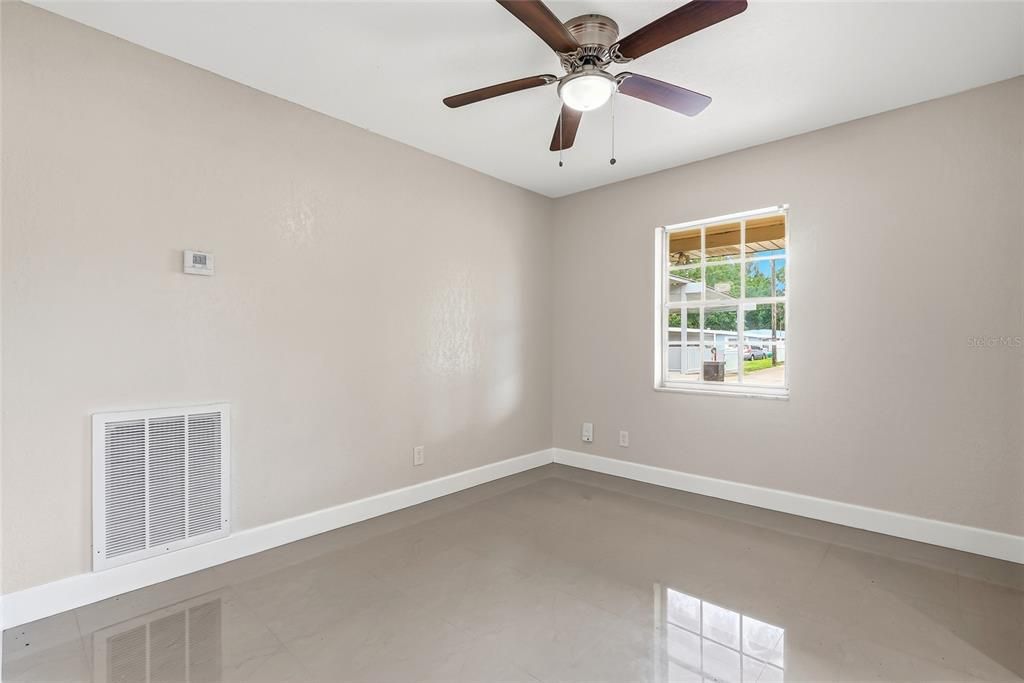 For Rent: $2,600 (4 beds, 2 baths, 1809 Square Feet)
