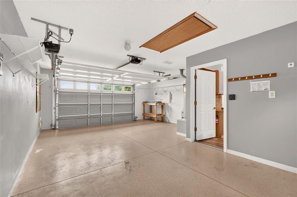 Activo con contrato: $250,000 (2 camas, 2 baños, 1148 Pies cuadrados)