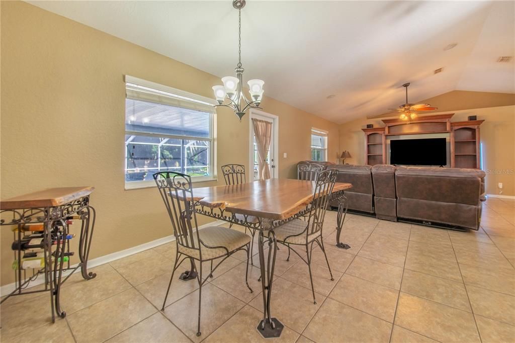 For Sale: $525,000 (4 beds, 3 baths, 2083 Square Feet)