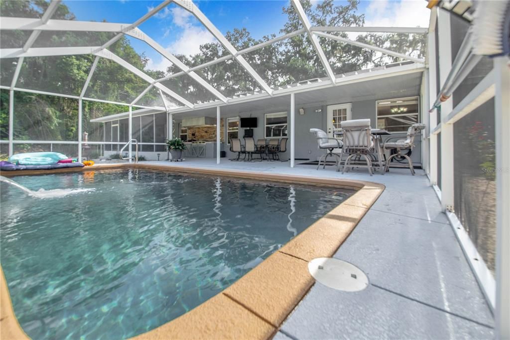 For Sale: $525,000 (4 beds, 3 baths, 2083 Square Feet)