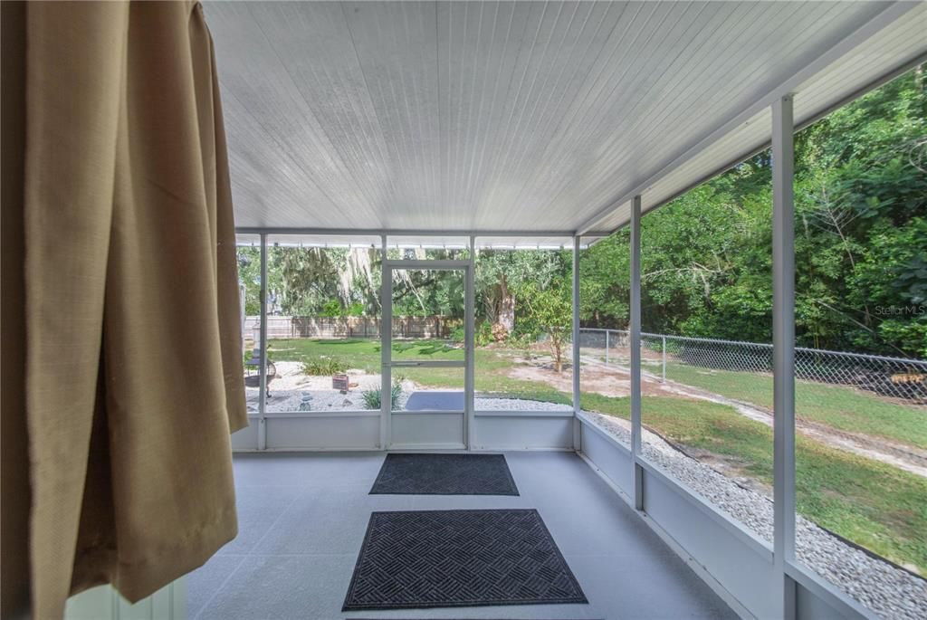 For Sale: $525,000 (4 beds, 3 baths, 2083 Square Feet)