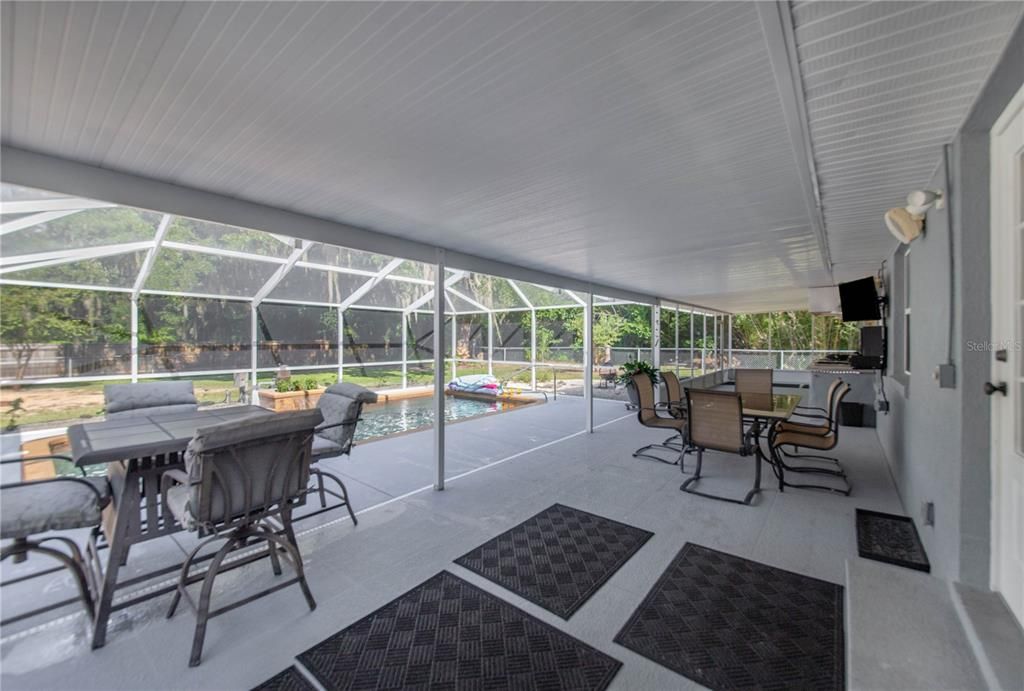 For Sale: $525,000 (4 beds, 3 baths, 2083 Square Feet)
