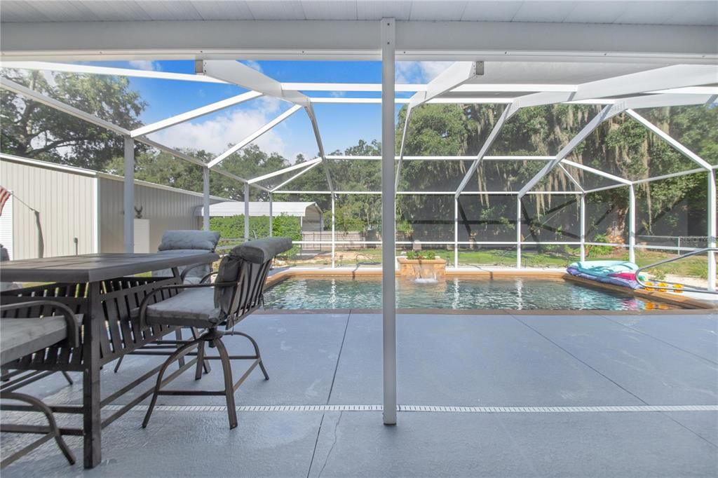 For Sale: $525,000 (4 beds, 3 baths, 2083 Square Feet)