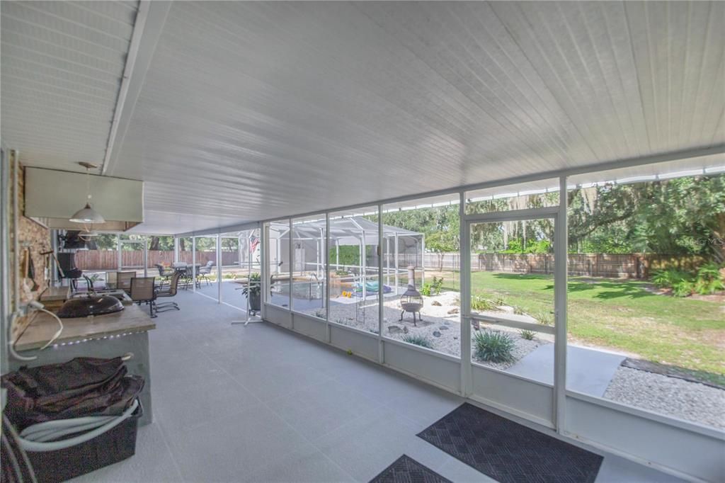 For Sale: $525,000 (4 beds, 3 baths, 2083 Square Feet)