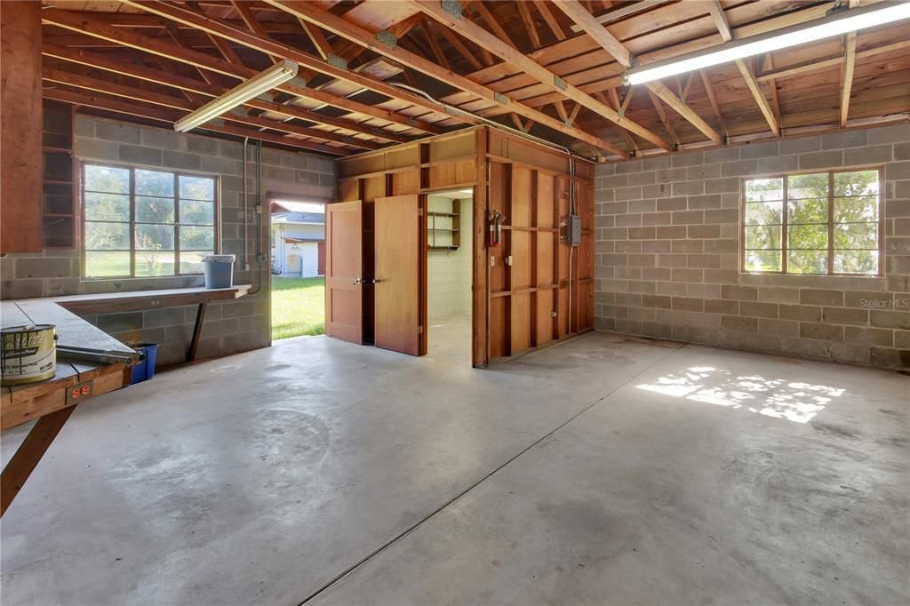 En Venta: $494,000 (4 camas, 2 baños, 2598 Pies cuadrados)