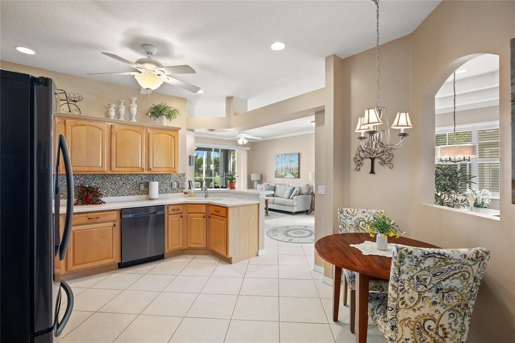 For Sale: $319,900 (2 beds, 2 baths, 1455 Square Feet)