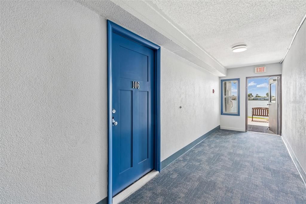 В аренду: $2,300 (1 спален, 1 ванн, 885 Квадратных фут)