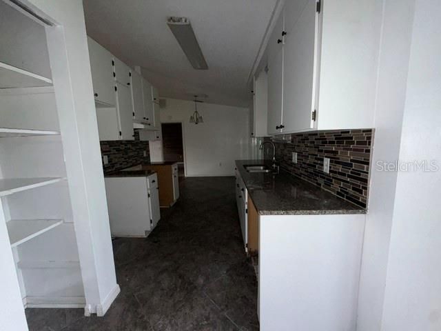 For Sale: $155,750 (2 beds, 2 baths, 1211 Square Feet)