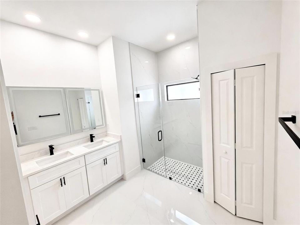 На продажу: $459,999 (3 спален, 2 ванн, 1741 Квадратных фут)