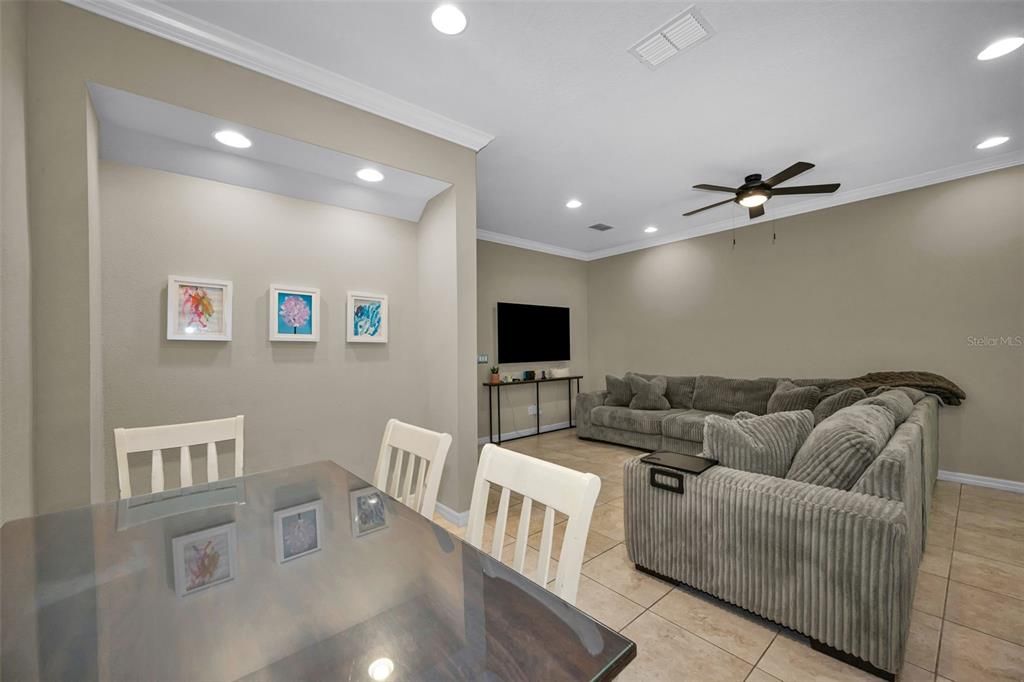 En Venta: $314,900 (3 camas, 2 baños, 1525 Pies cuadrados)