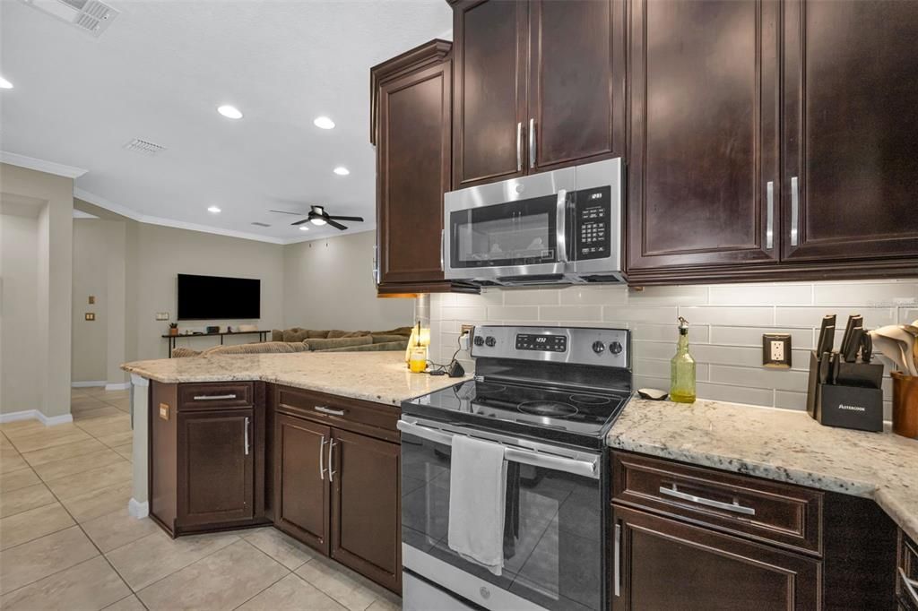 En Venta: $314,900 (3 camas, 2 baños, 1525 Pies cuadrados)