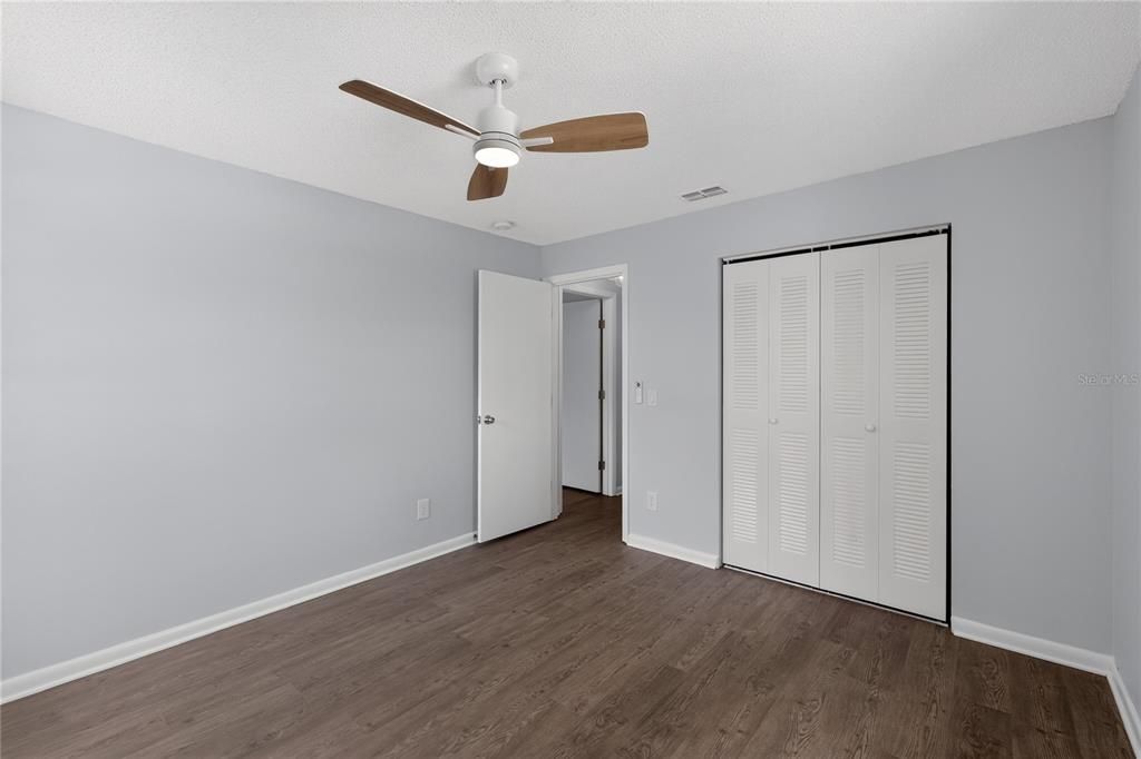 For Sale: $143,990 (2 beds, 2 baths, 858 Square Feet)