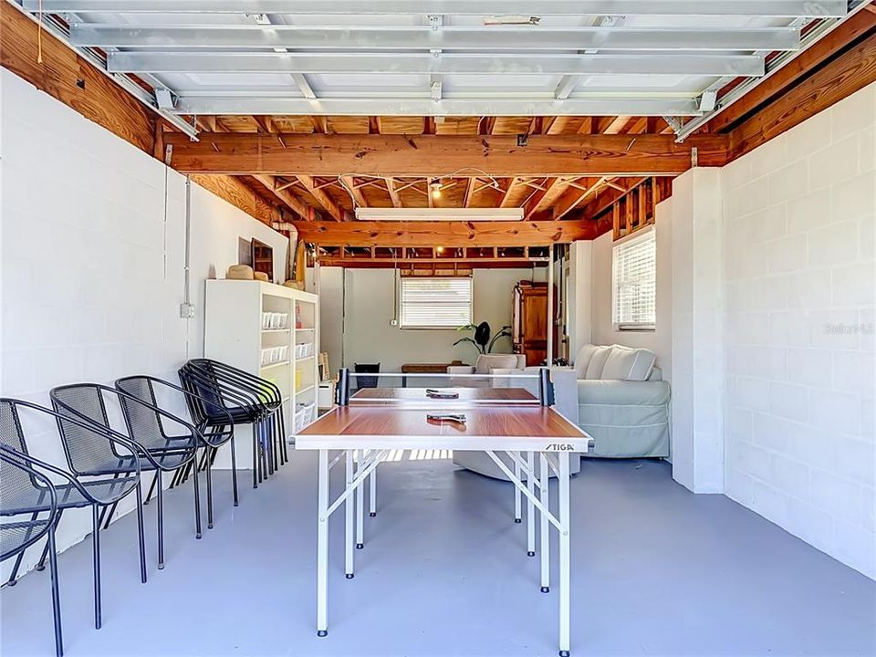 For Sale: $880,000 (3 beds, 2 baths, 972 Square Feet)