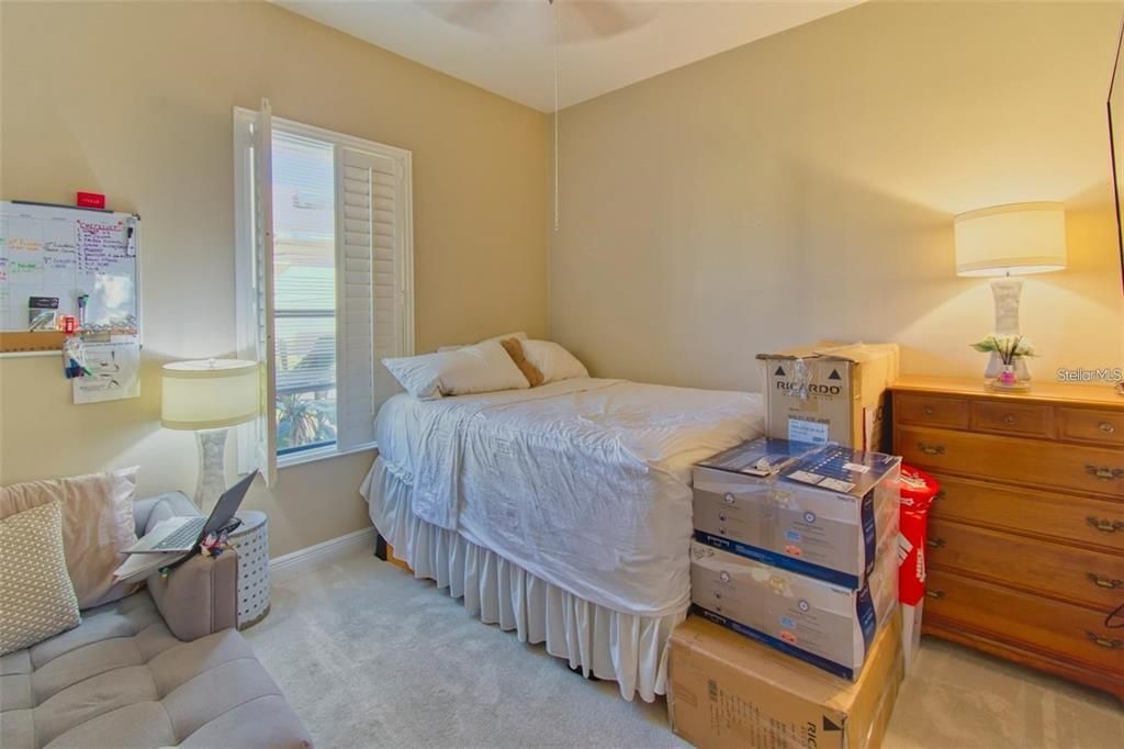 For Rent: $2,300 (2 beds, 2 baths, 2101 Square Feet)