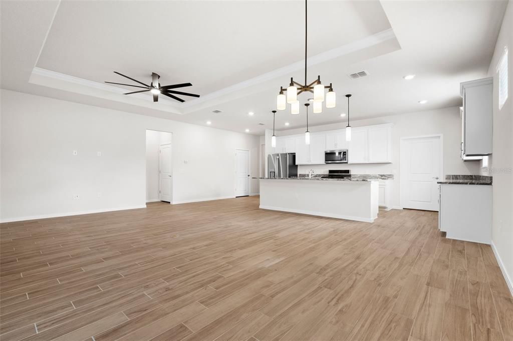 For Sale: $595,000 (3 beds, 2 baths, 2000 Square Feet)