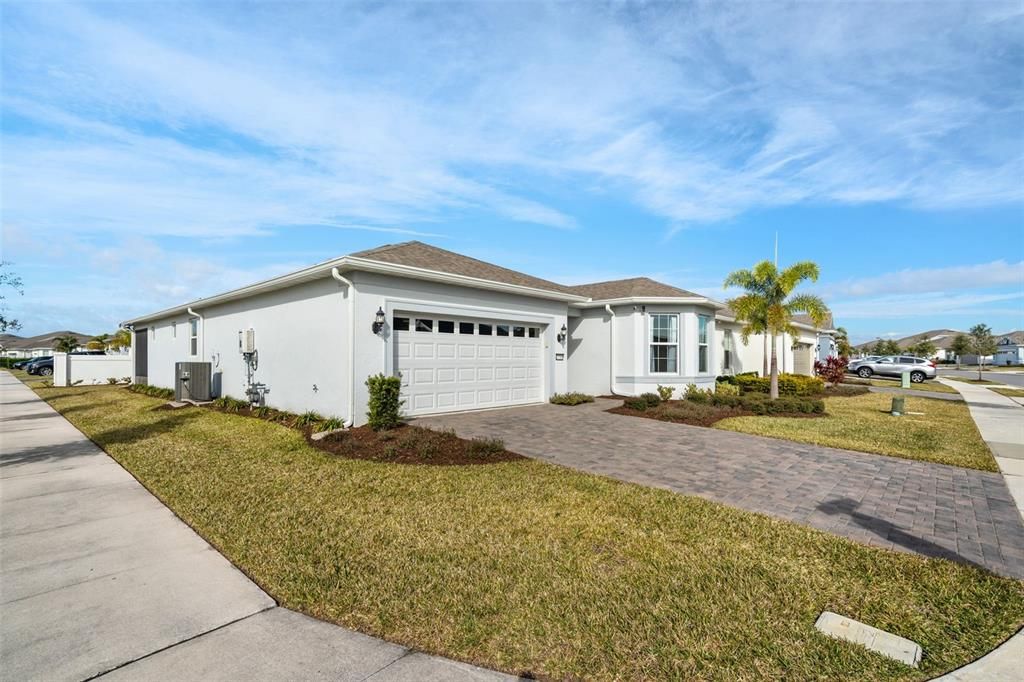 For Sale: $595,000 (3 beds, 2 baths, 2000 Square Feet)